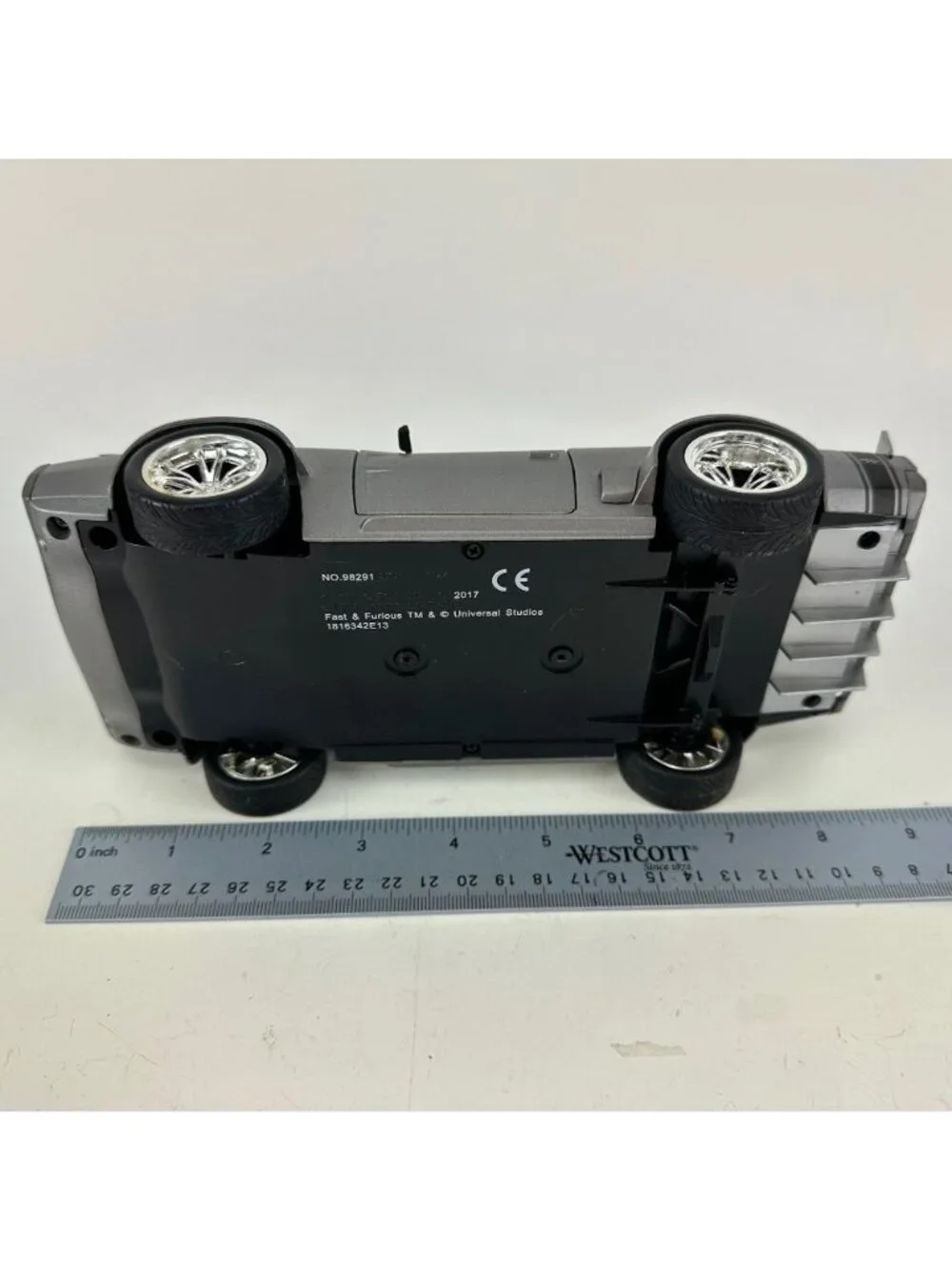 Jada Toys The Fast and The Furious 8 Dom's Ice Charger Die Cast Model 1:24 Scale